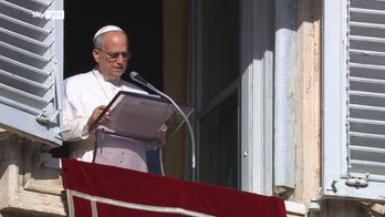 Il Papa all'Angelus:"non dimentichiamo che la pace è possibile"
