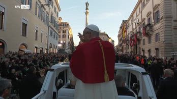 Prima festa Immacolata per Papa Leone XIV festa a piazza di spagna
