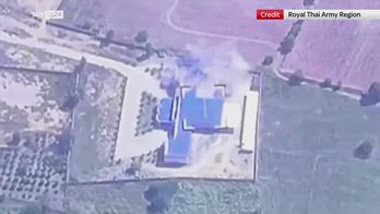 Guerra Cambogia Thailandia, distrutto complesso al confine