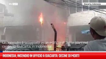 Indonesia, incendio in ufficio a Giacarta: decine di morti