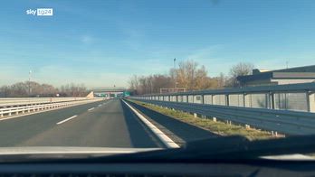 Incidente bimba in autostrada, si cerca l'autista di un furgone