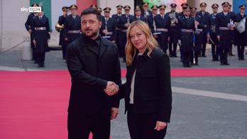 La lega dice basta alle armi a Kiev, Conte scuote il centrosinistra: tratti solo Usa