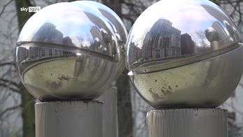 Guerra in Ucraina, Ue decide congelamento indeterminato asset russi