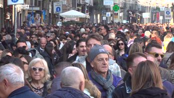 Tredicesime: 52 miliardi agli italiani, pesa precarietà