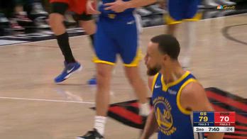 NBA, 48 punti e 12 triple per Steph Curry contro Portland