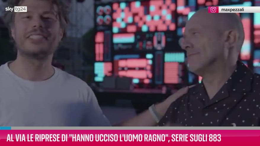 VIDEO Al via le riprese della serie sugli 883