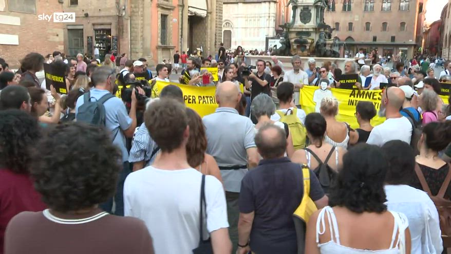 Condanna Zaki, Bologna scende in piazza contro sentenza