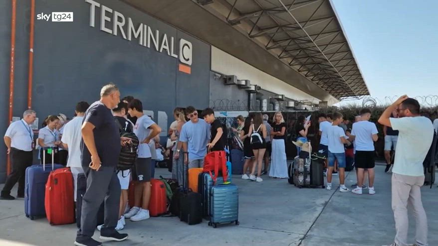 Aeroporto Catania, slitta la riapertura al traffico