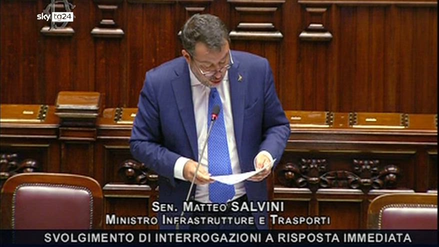 Salvini sull'aeroporto di Catania