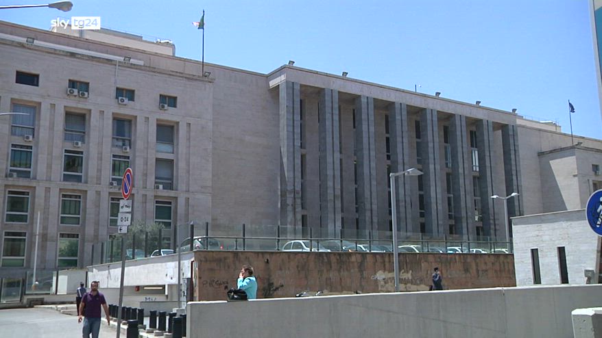 Stupro di gruppo, gli indagati in lacrime davanti al giudice