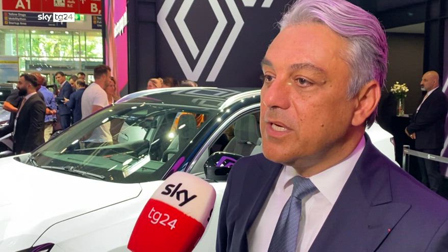 De Meo (Renault): recuperare ritardo Europa sull'elettrico
