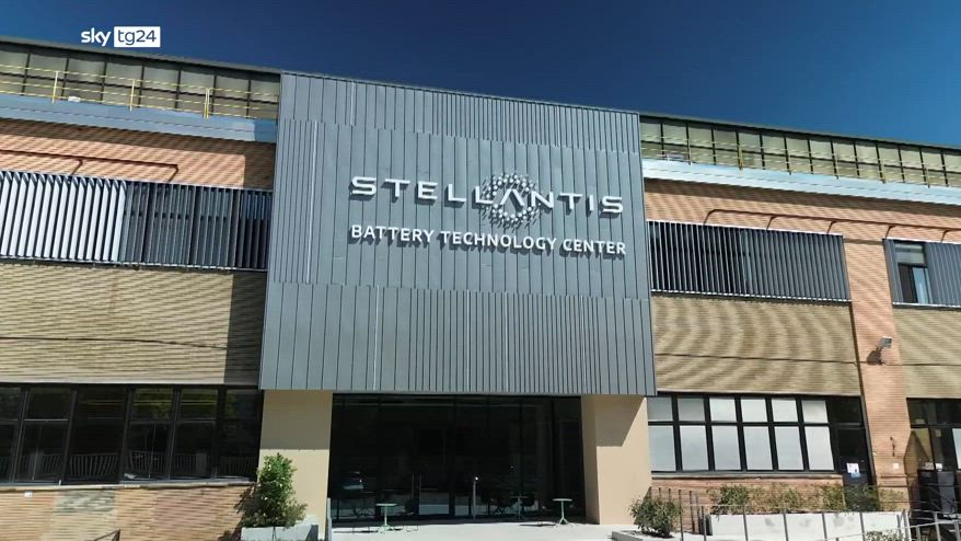 Stellantis inaugura a Torino il primo Battery Technology Center