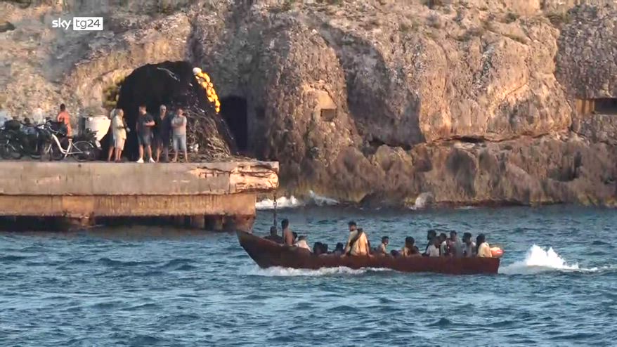 Questione migranti, Conte: politica del governo fallimentare
