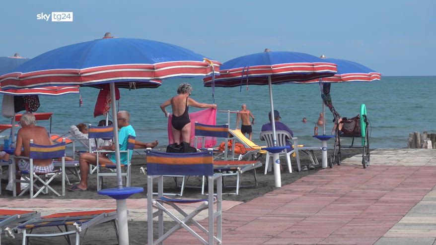 Turismo, in Puglia spiagge aperte anche in autunno
