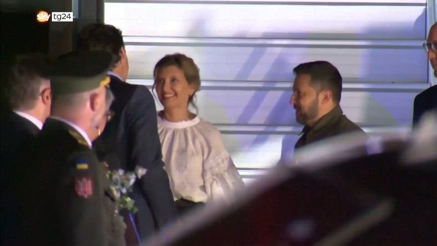 Guerra in Ucraina, Zelensky in Canada dall'alleato Trudeau