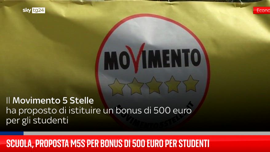 Scuola, proposta M5S bonus 500 euro per studenti