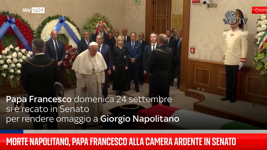 Morte Napolitano, Papa Francesco alla camera ardente in Senato