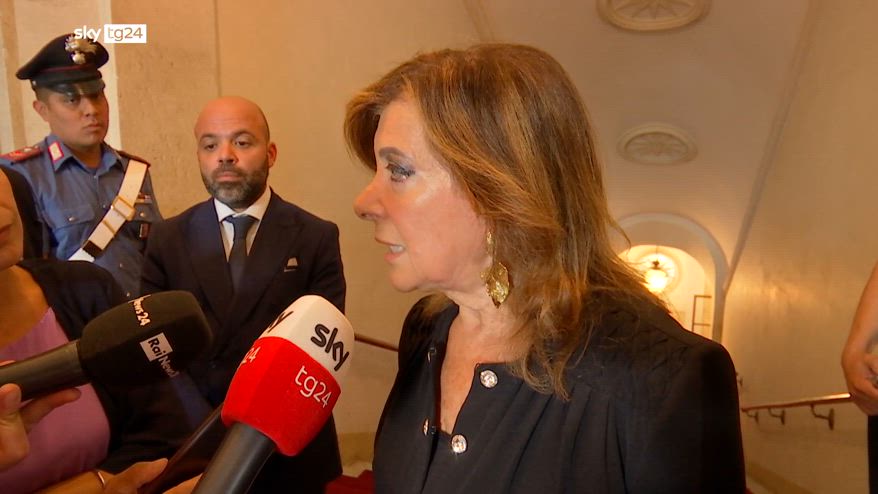 Violenza donne, Casellati: portare la prevenzione nelle scuole