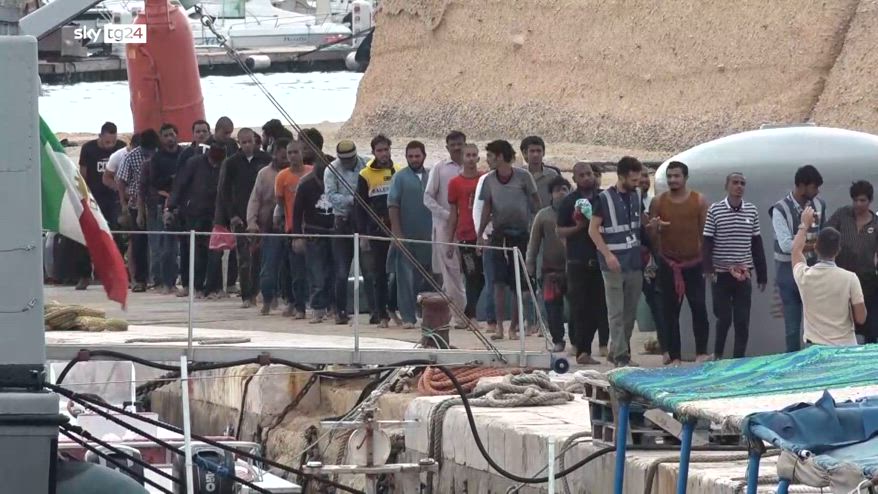 ERROR! Migranti, Su Pozzallo � scontro tra governo e toghe