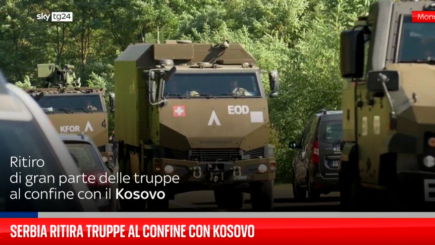 Serbia ritira truppe al confine con Kosovo