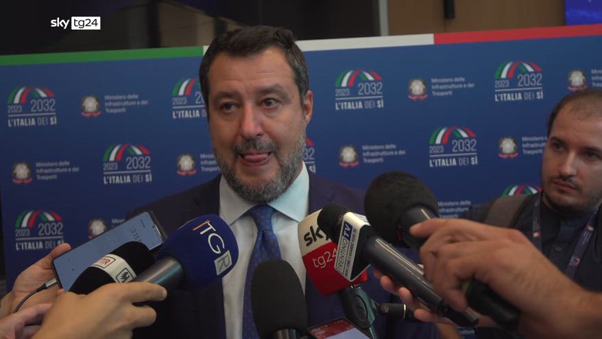 ERROR! Migranti, Salvini: "Sentenza politica, spero nella separazione delle carriere"