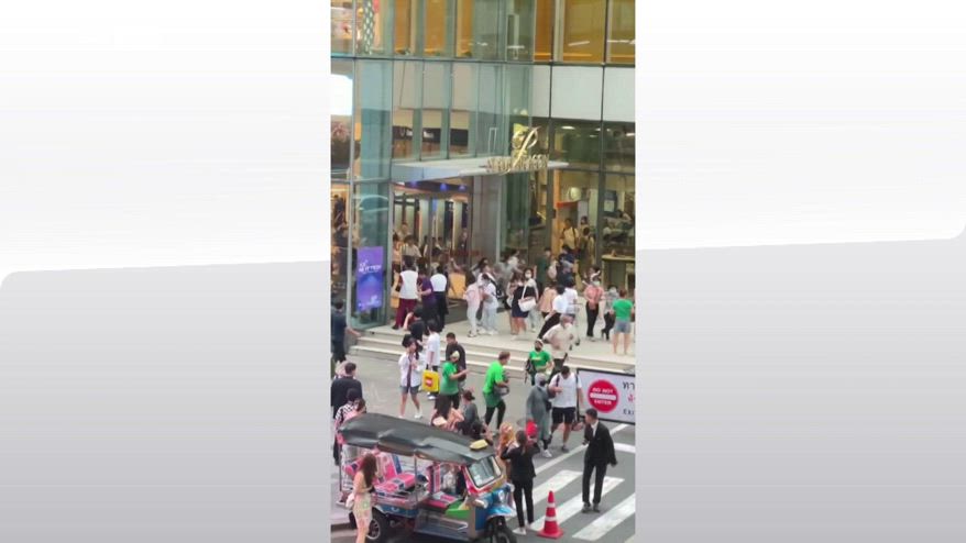 ERROR! Sparatoria Bangkok, a sparare 14enne con problemi psichici