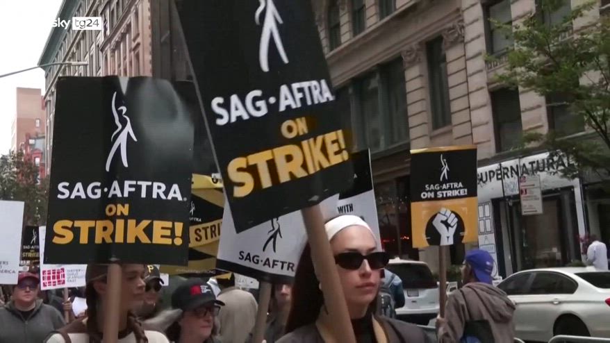 Storico sciopero in Usa: si fermano 75mila operatori sanitari