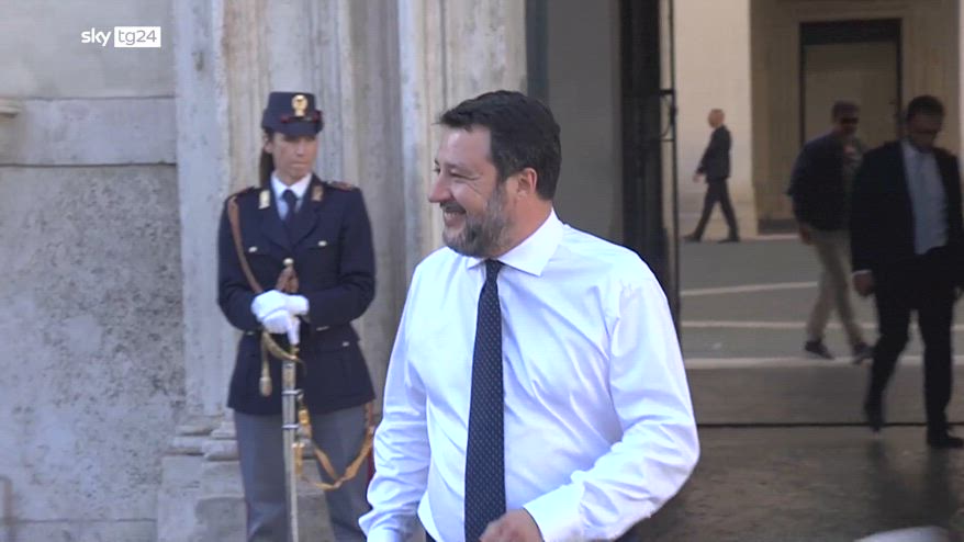 Migranti, Salvini rilancia video con giudice Apostolico