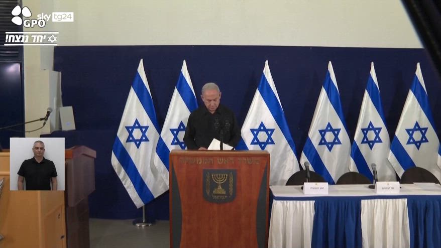 Netanyahu parla al paese, famiglie ostaggi in piazza