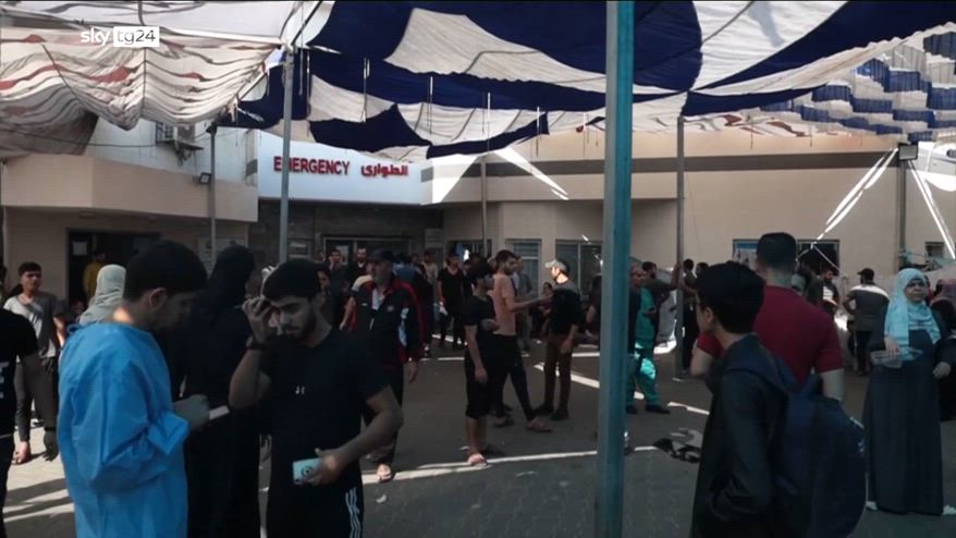 Guerra Medioriente, bombe su ospedale nella Striscia
