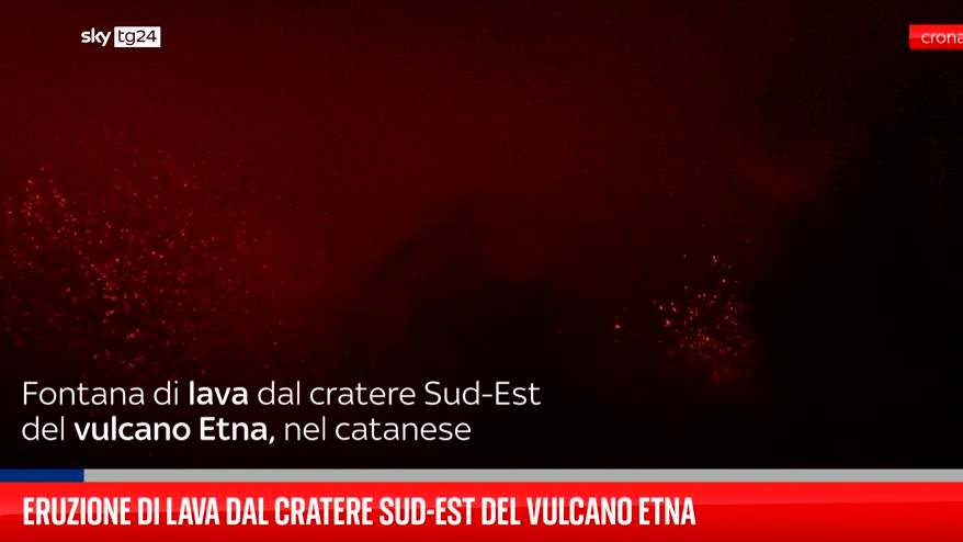 Sicilia, eruzione lava da zona sud-est vulcano Etna