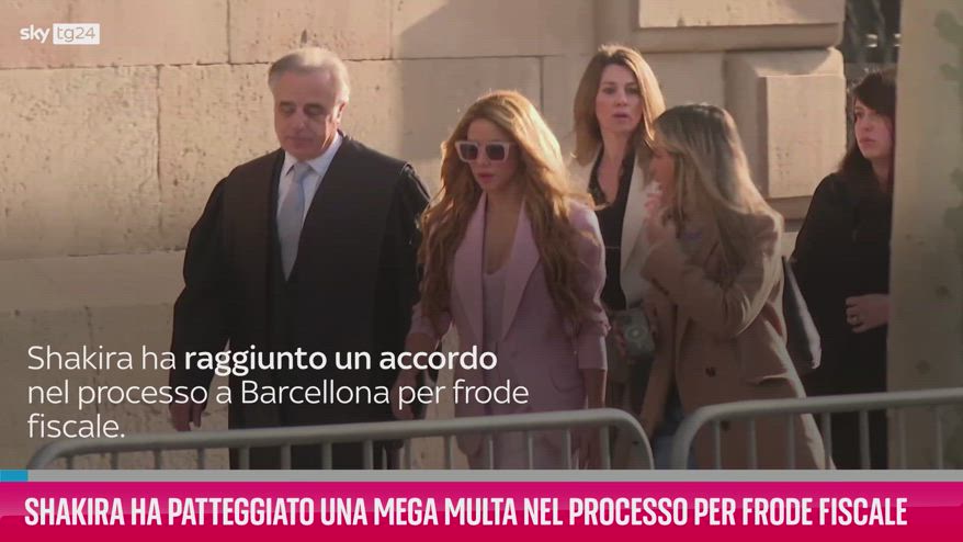 VIDEO Shakira patteggia una multa al processo per frode