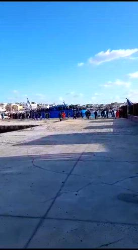 Migranti, maxi sbarco a Lampedusa: arrivati in 573