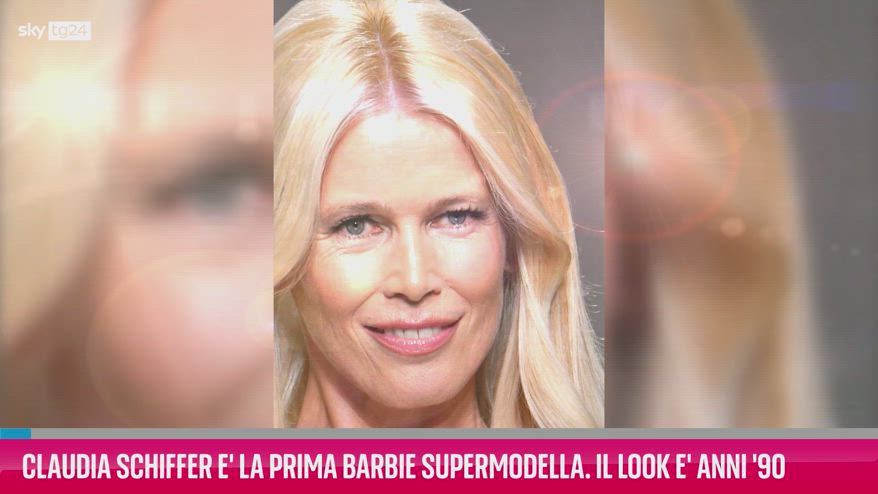 VIDEO Claudia Schiffer è la prima Barbie supermodella