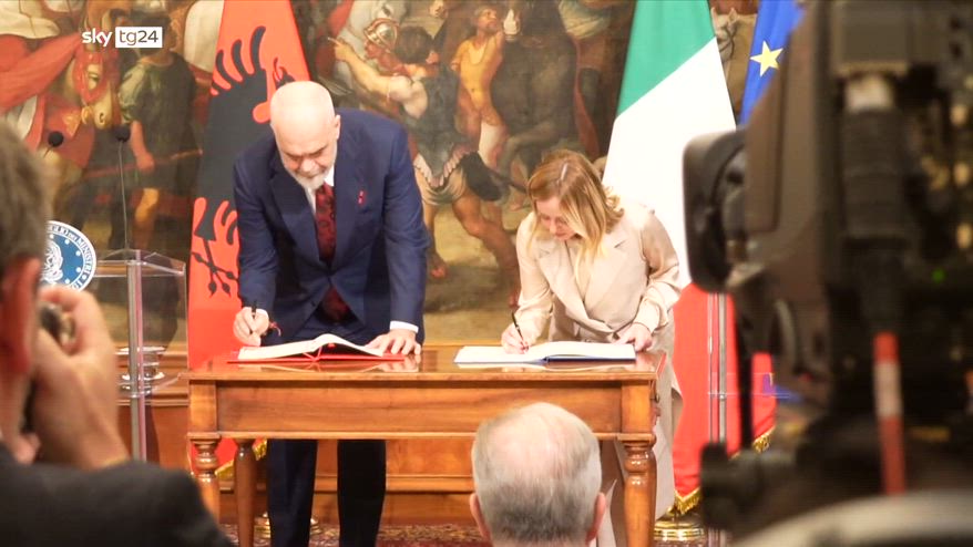 Timeline, Sul tavolo del CdM la ratifica del patto Italia-Albania