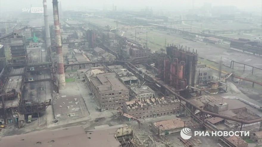 Ucraina, raid su Kharkiv e Mykolaivl: assediata Azovstal