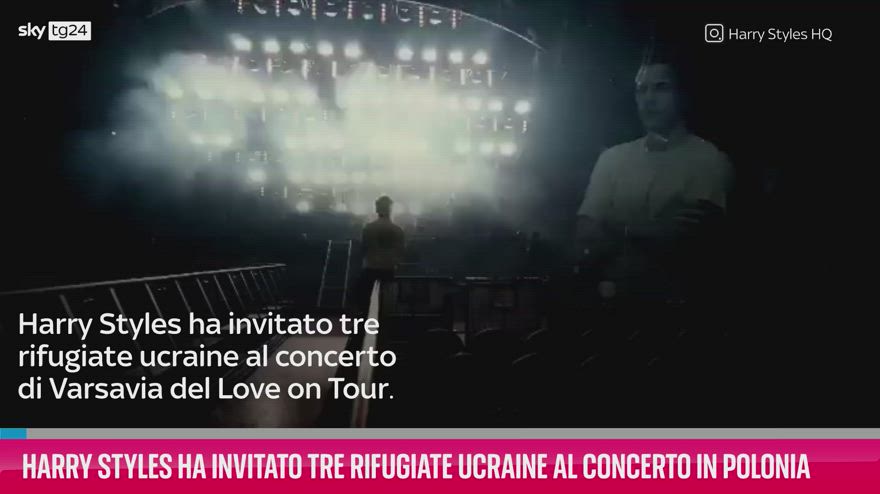 VIDEO Harry Styles ha invitato rifugiate ucraine al concerto