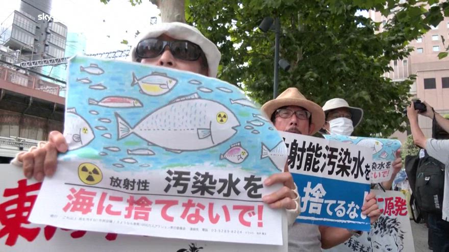 Fukushima, iniziato sversamento in mare delle acque