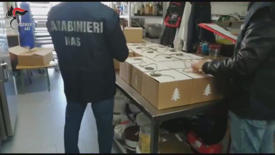 Natale, sequestrate dai Nas 39 tonnellate di dolci tipici