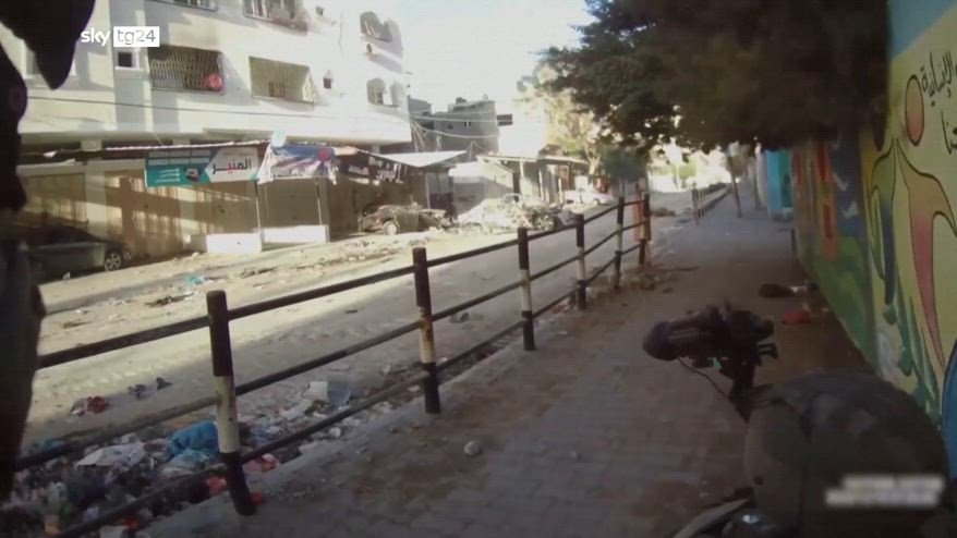 Medioriente, raid israeliani su campo profughi 100 morti
