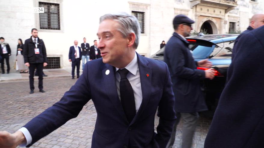 G7: intelligenza artificiale cruciale, serve sicurezza reti