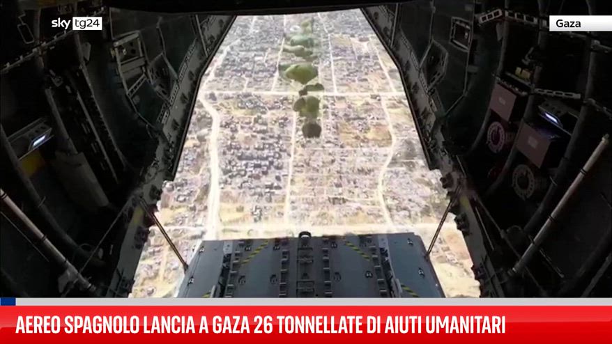 Gaza, aereo spagnolo lancia 26 tonnellate di aiuti umanitari