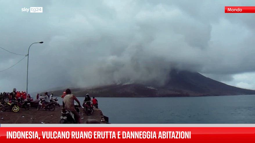 Indonesia, vulcano Ruang erutta e danneggia abitazioni
