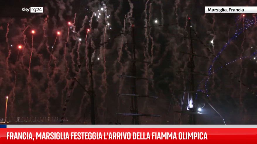 Marsiglia festeggia l'imminente arrivo della fiamma olimpica