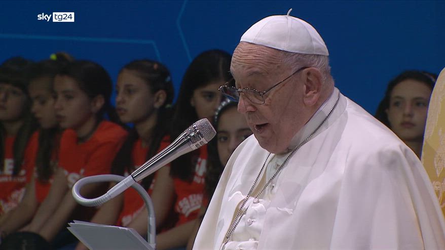 Convegno natalità, Papa: problema non è la vita ma l'egoismo