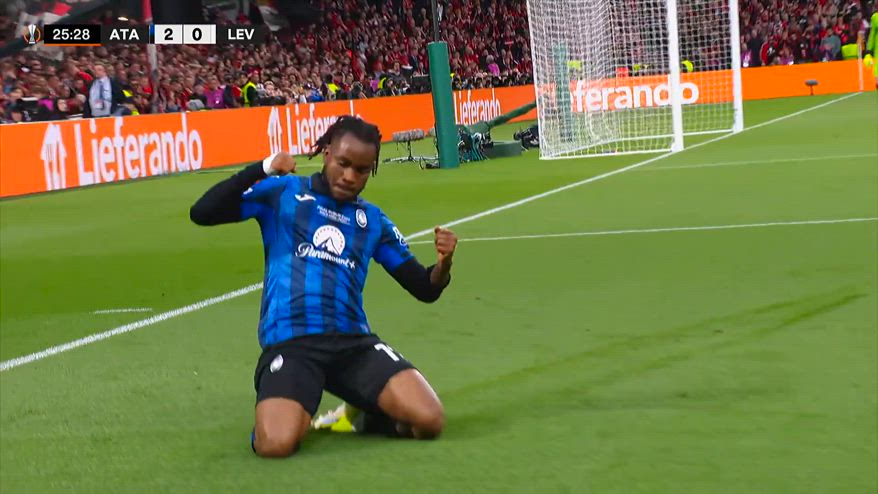 Lookman, il super gol del 2-0 in Atalanta-Leverkusen