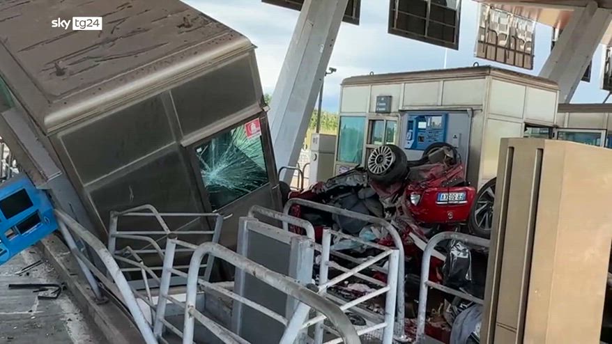 Incidente Rosignano, il video dell'auto impazzita