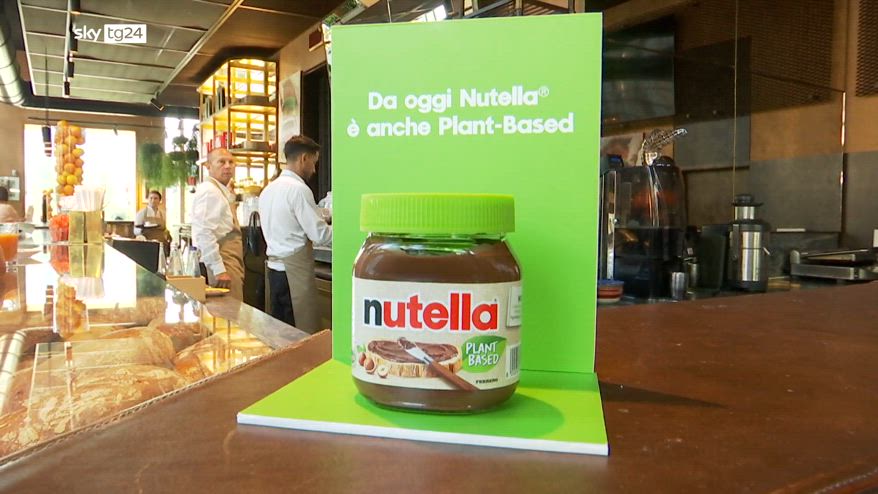Nutella vegana, la versione plant-based ha il tappo verde ed è senza lattosio