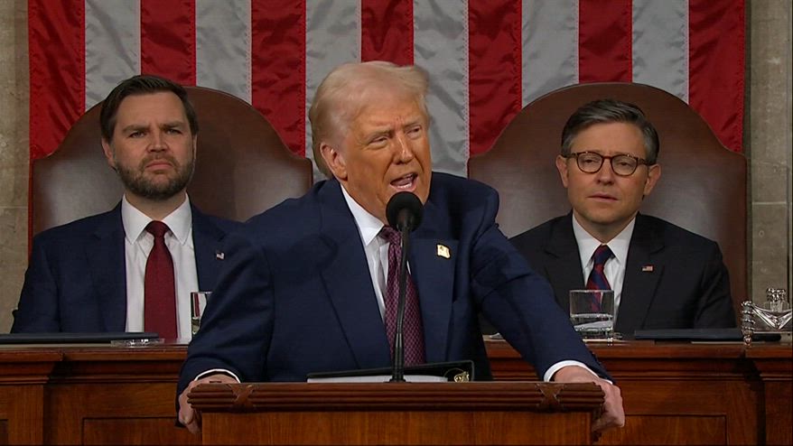 Trump, Zelensky pronto a tavolo pace e firma su minerali