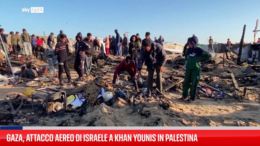Gaza, attacco aereo di Israele a Khan Younis in Palestina